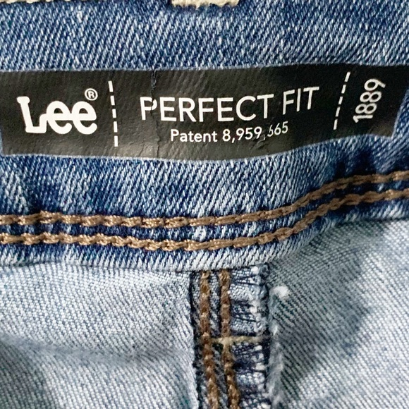 Lee Perfect Fit 1889 Classic Medium Wash Straight Leg Jeans Size 10 Short - Picture 8 of 10
